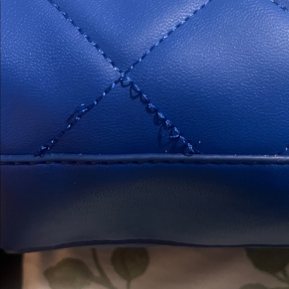 Steve Madden Blue Quilted Crossbody Bag - Picture 9 of 10